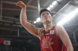 华体会-山西汾酒球员展现团队精神，逐渐崛起