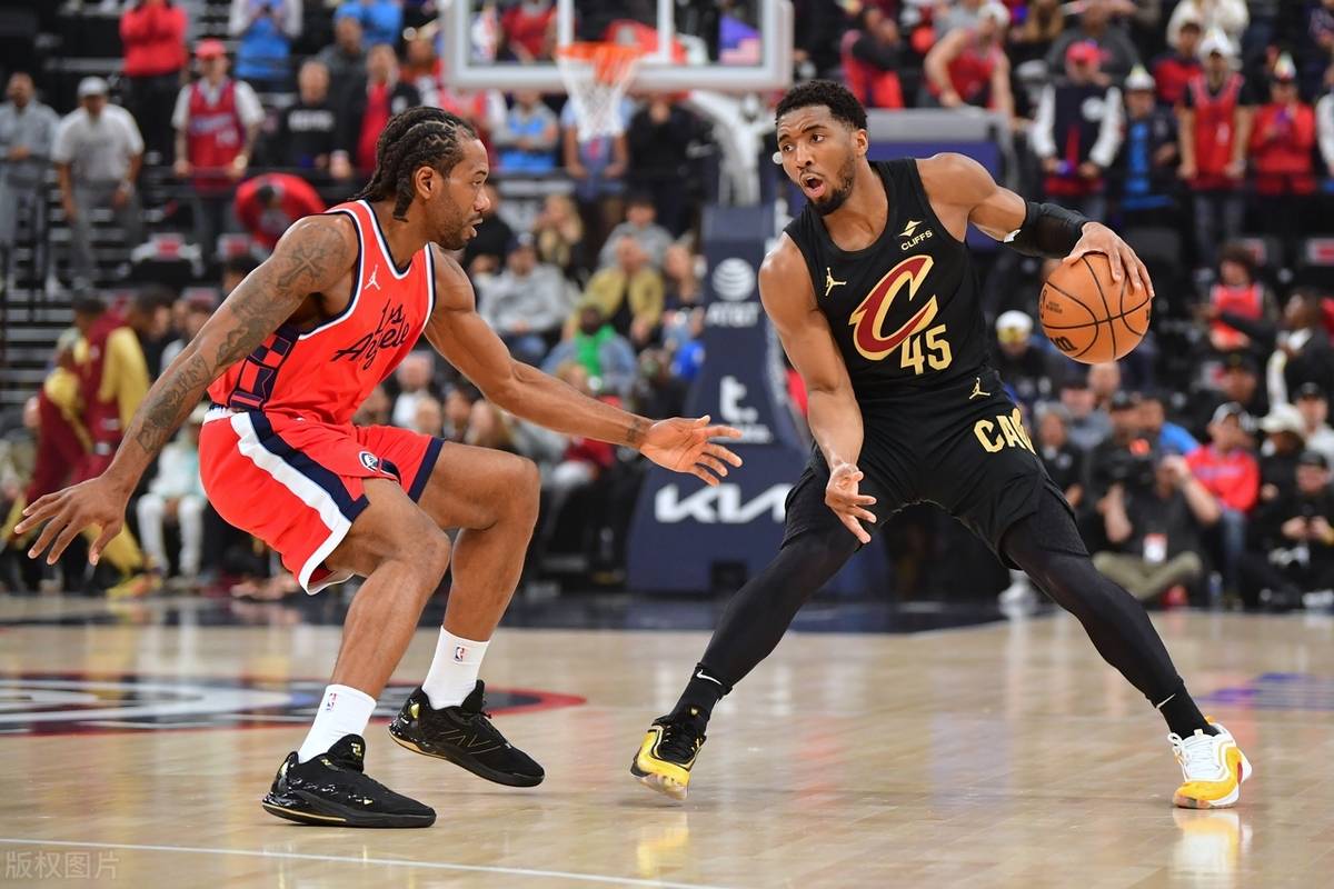 雄鹿击败快船，取得四连胜