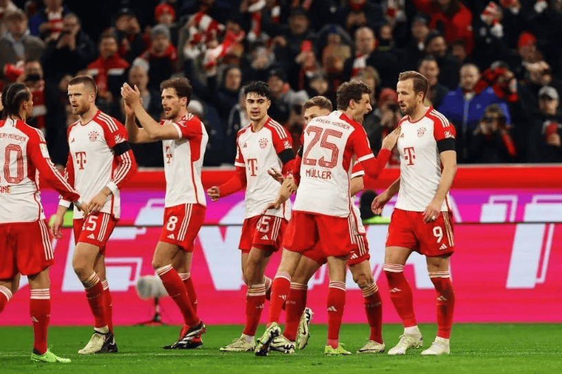 拜仁慕尼黑豪取三连胜，德甲领跑