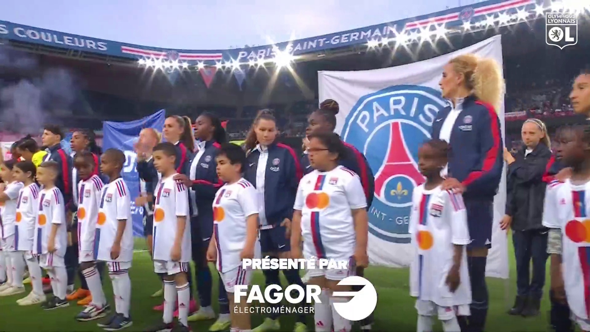 里昂客场大胜,巴黎圣日耳曼陷入泥潭 里昂客场大胜,巴黎圣日耳曼陷入泥潭