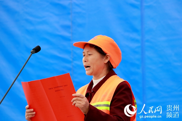 索马里中场义务募捐，向穷困地区捐款帮助