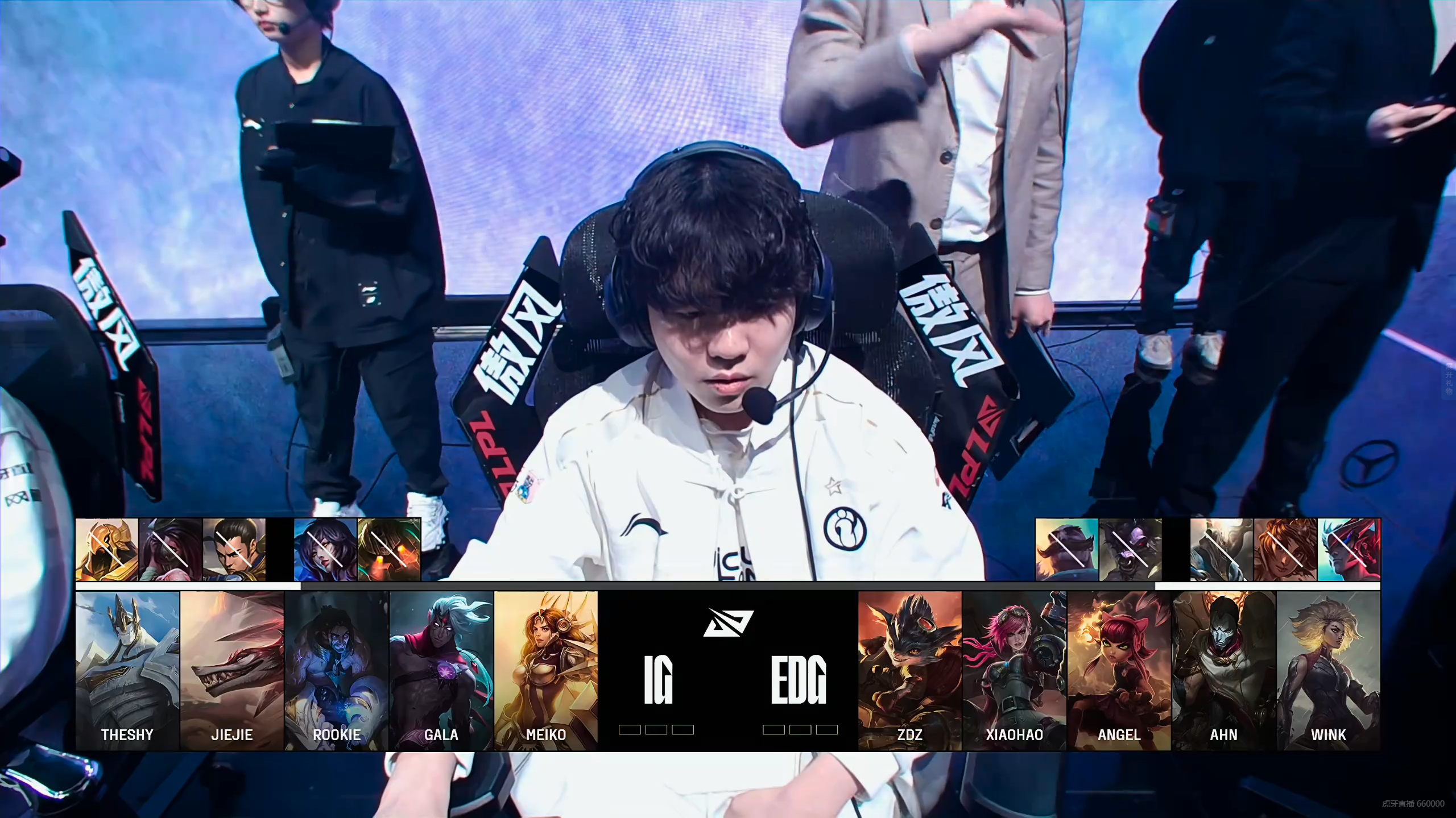 FNC轻取MAD，ShowMaker团战一打五激烈交锋四强赛，点燃全场激情的简单介绍