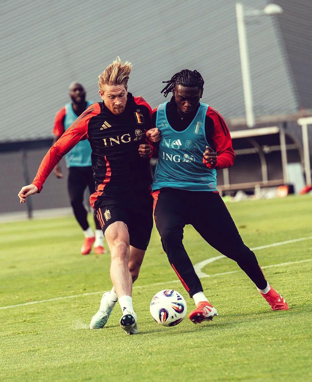 意大利客场平挪威，保持不败纪录